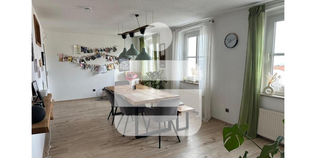 Etagenwohnung Untergriesbach - 4 Zimmer, 117 m&sup2;, 950&euro; | Angebot:25378301