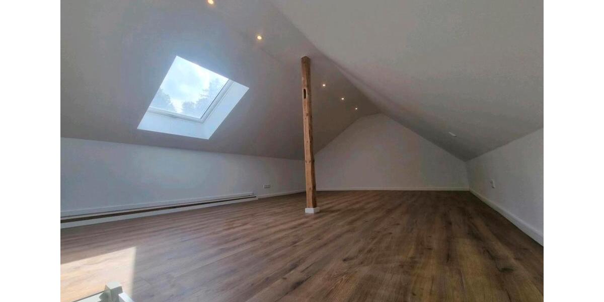 Dachgeschoßwohnung Wuppertal Lichtenplatz - 2 Zimmer, 80 m&sup2;, 940&euro; | Angebot:26483898