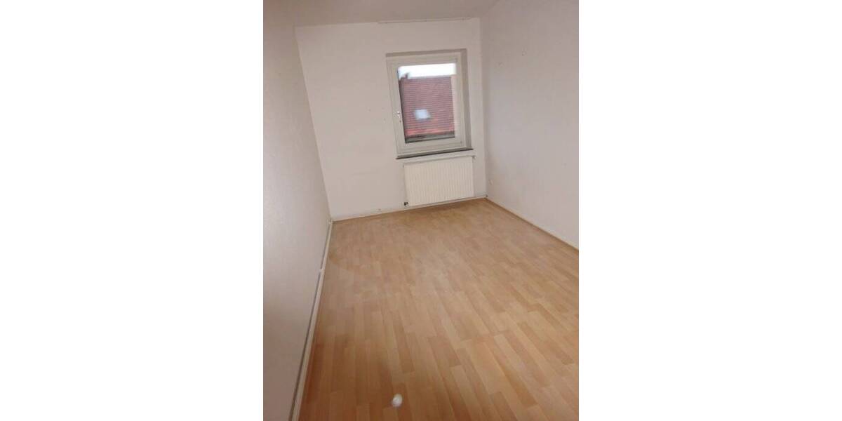 Etagenwohnung Hildesheim Ost - 3 Zimmer, 70 m&sup2;, 590&euro; | Angebot:25040937