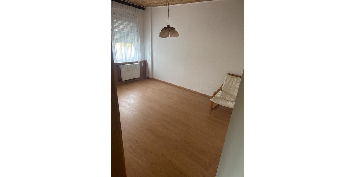 Erdgeschoßwohnung Seifhennersdorf - 4 Zimmer, 660&euro; | Angebot:23117691