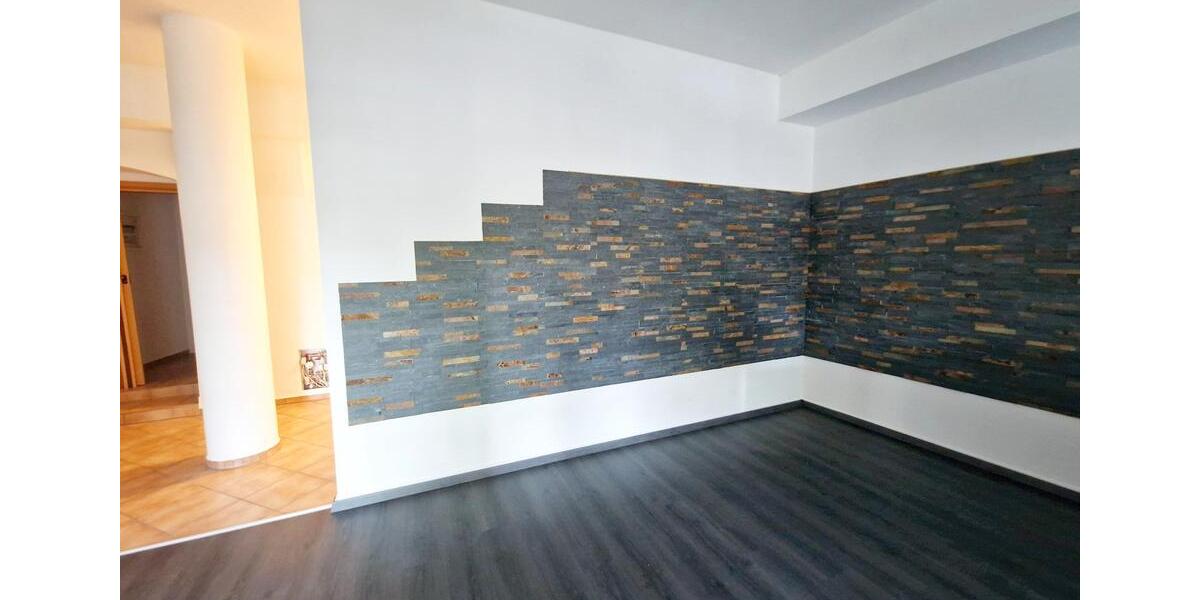 Etagenwohnung Bautzen - 3 Zimmer, 173 m&sup2;, 800&euro; | Angebot:26678299