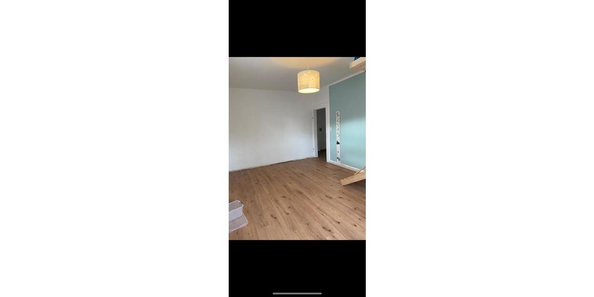 Etagenwohnung Sulzfeld - 4 Zimmer, 105 m&sup2;, 860&euro; | Angebot:26266939