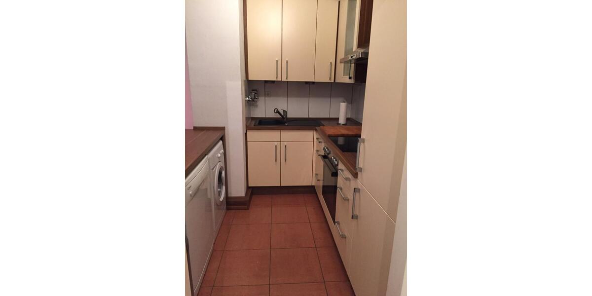 Etagenwohnung Neuss - 2 Zimmer, 65 m&sup2;, 780&euro; | Angebot:26459559