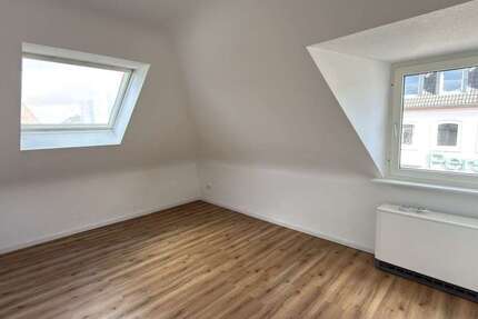 Wohnung Düsseldorf - 1 Zimmer, 28 m&sup2;, 675&euro; | Angebot:27171541