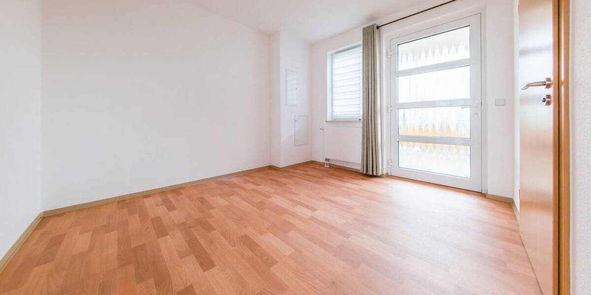 Etagenwohnung Bautzen Nadelwitz - 2 Zimmer, 56 m&sup2;, 337&euro; | Angebot:26799427