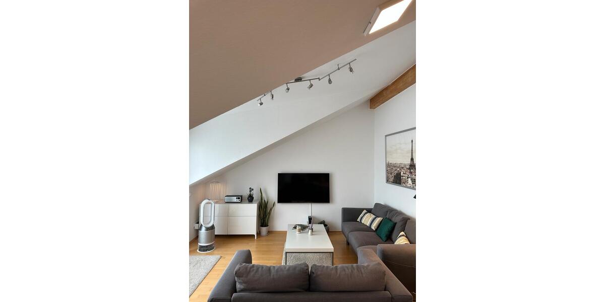 Dachgeschoßwohnung Sindelfingen Sindelfingen (Stadt) - 2.5 Zimmer, 52 m&sup2;, 1.100&euro; | Angebot:26582432