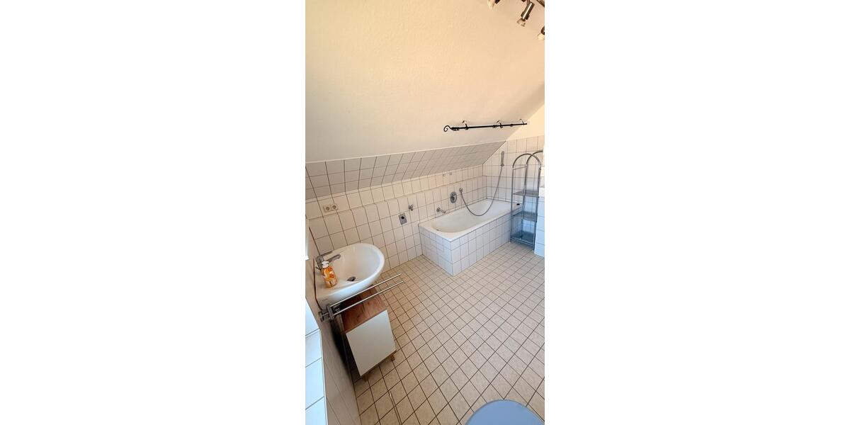 Wohnen auf Zeit Tuttlingen - 3 Zimmer, 75 m&sup2;, 450&euro; | Angebot:25873321