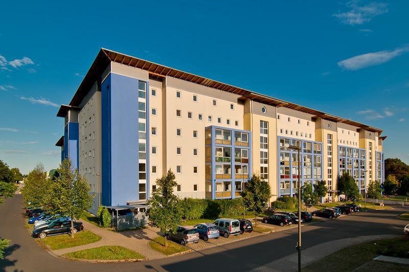 Gemütliche, helle 3-Zimmer-Wohnung mit Balkon ab sofort frei.