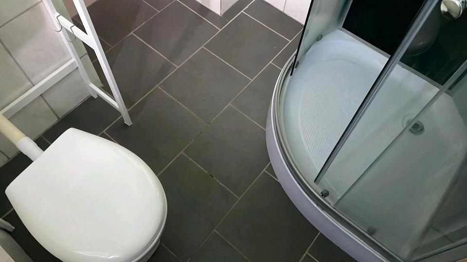 Biete eine 2 Zimmer - Wohnung mit Küche und Bad 2 zimmer