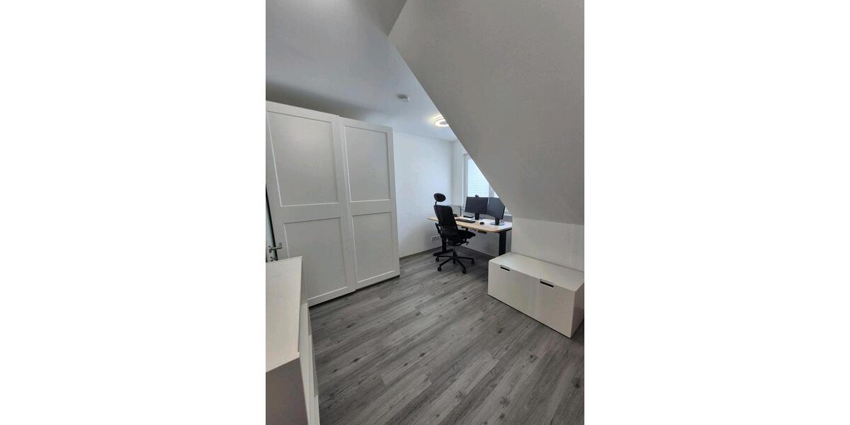 Dachgeschoßwohnung Leichlingen (Rheinland) - 3 Zimmer, 95 m&sup2;, 1.349&euro; | Angebot:26692780