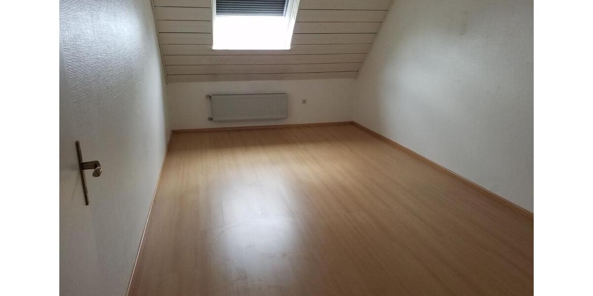 Dachgeschoßwohnung Bächingen an der Brenz - 4 Zimmer, 85 m&sup2;, 670&euro; | Angebot:24829058