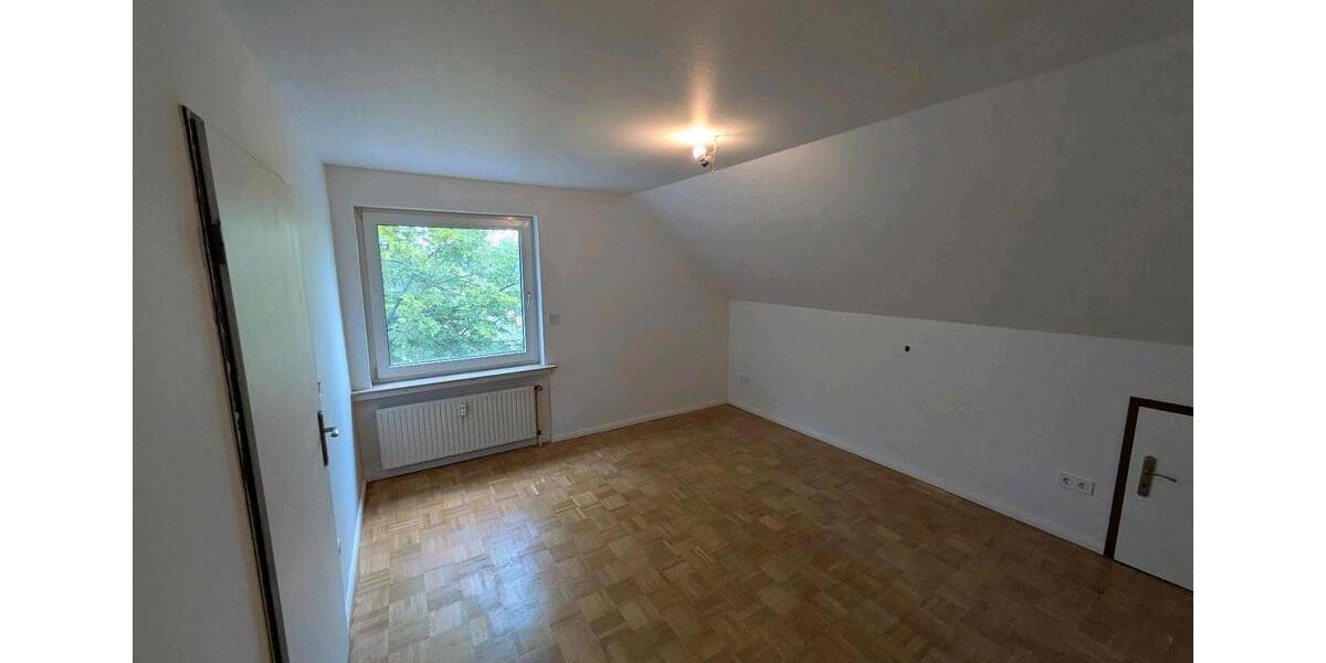 Dachgeschoßwohnung Werl - 4 Zimmer, 84 m&sup2;, 650&euro; | Angebot:26636129