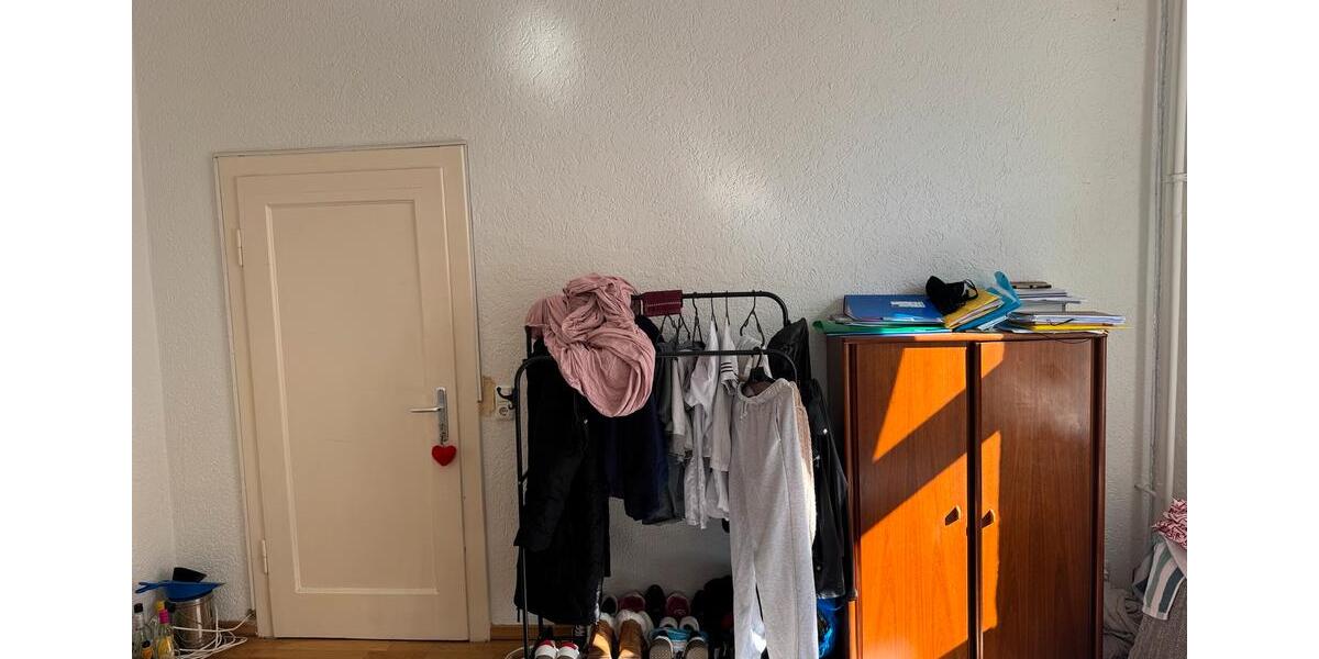 Etagenwohnung Ludwigshafen am Rhein - 1 Zimmer, 20 m&sup2;, 370&euro; | Angebot:26704246