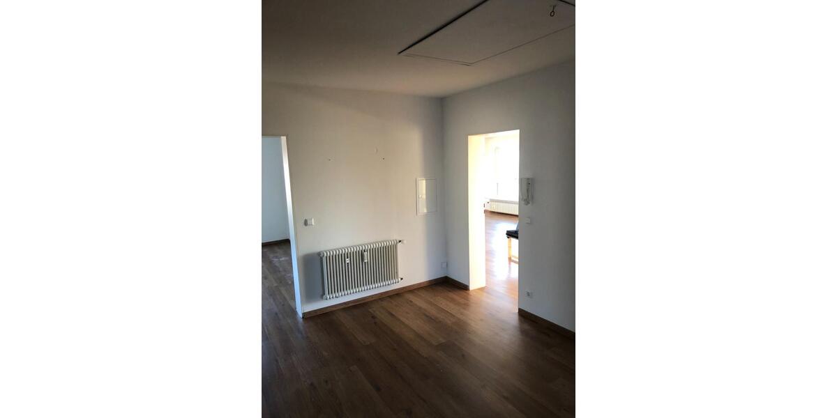 Etagenwohnung Dielheim - 4 Zimmer, 120 m&sup2;, 1.200&euro; | Angebot:25477831