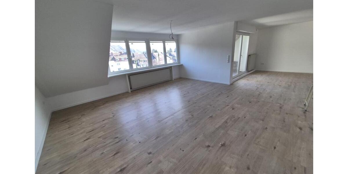 Dachgeschoßwohnung Koblenz - 2.5 Zimmer, 98 m&sup2;, 1.050&euro; | Angebot:25641190