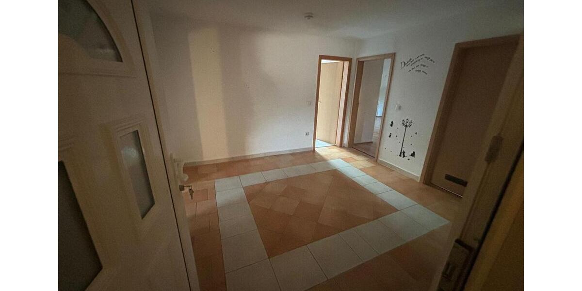 Dachgeschoßwohnung Biedenkopf - 3 Zimmer, 100 m&sup2;, 850&euro; | Angebot:25979948