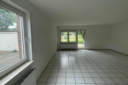 Haus Papenburg - 4 Zimmer, 120 m&sup2;, 1.000&euro; | Angebot:25075760
