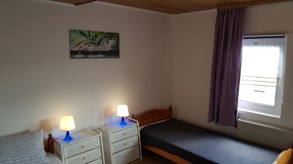 Wohnen auf Zeit Malsfeld - 5 Zimmer, 90 m&sup2;, 150&euro; | Angebot:22910244