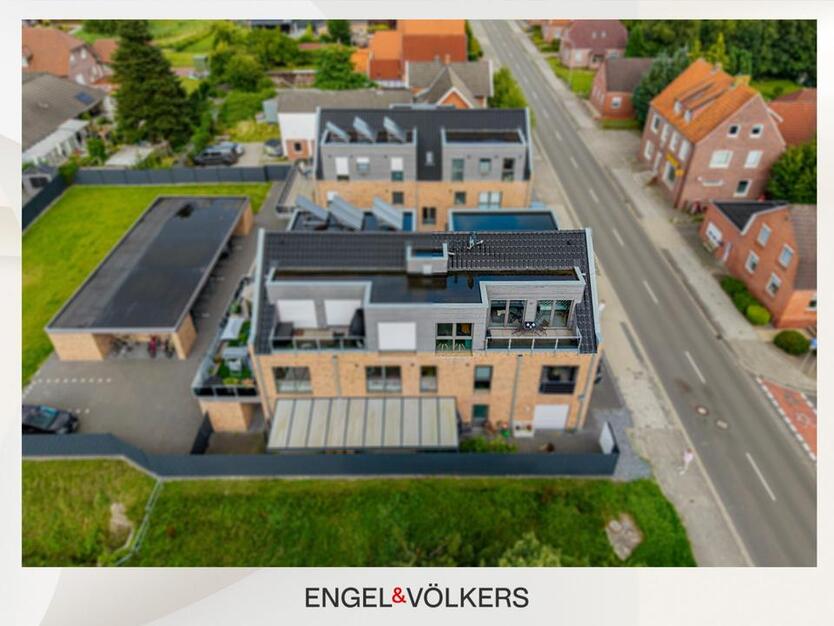 Moderne KfW-55-Dachgeschoßwohnung mit großem Balkon in Weener