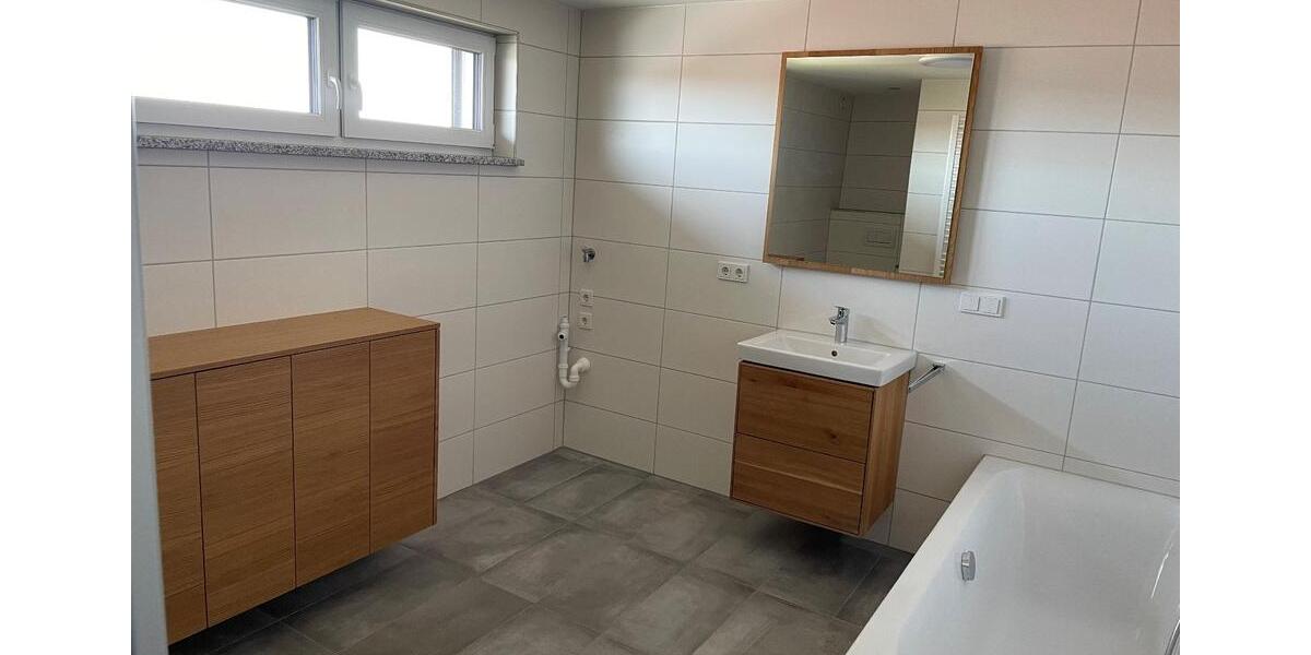 Etagenwohnung Pilsting - 2 Zimmer, 114 m&sup2;, 1.000&euro; | Angebot:25648876