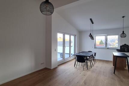 Haus Mettendorf - 7 Zimmer, 99 m&sup2;, 990&euro; | Angebot:24574153