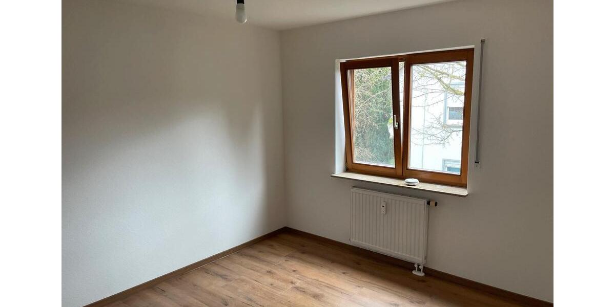 Etagenwohnung Oberstenfeld - 4.5 Zimmer, 91 m&sup2;, 1.150&euro; | Angebot:26286484