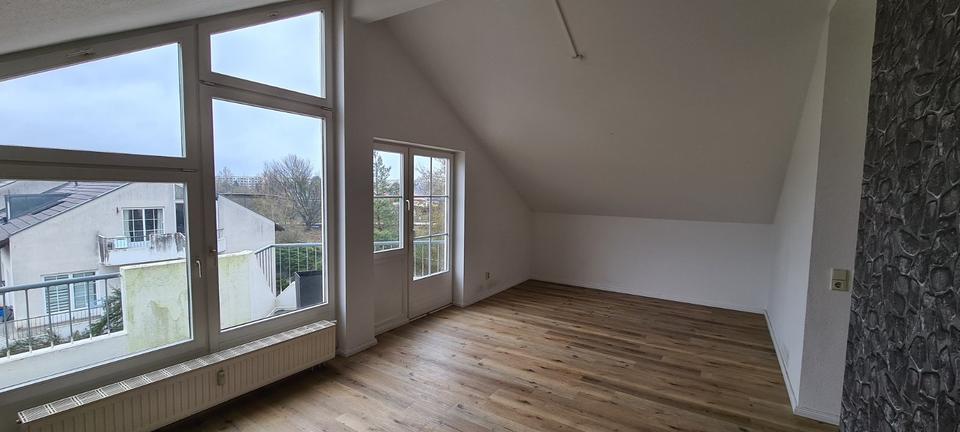 Dachgeschoßwohnung Strausberg - 2 Zimmer, 65 m&sup2;, 780&euro; | Angebot:26687898