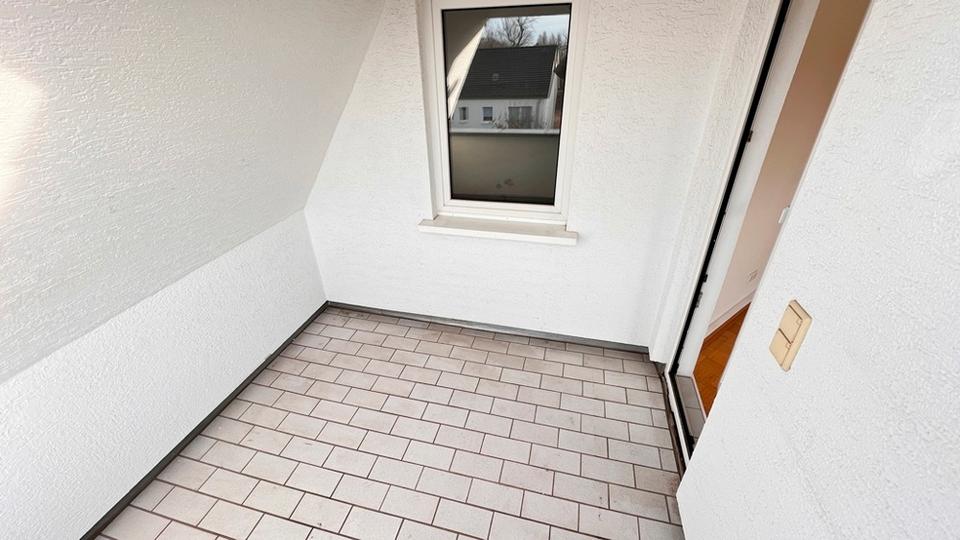 Dachgeschoßwohnung Magdeburg Nordwest - 3 Zimmer, 80 m&sup2;, 799&euro; | Angebot:26266519