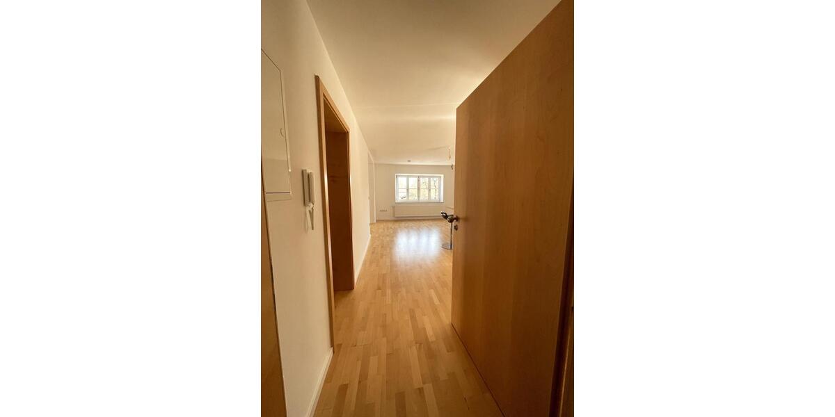 Etagenwohnung Waging am See Fisching - 2 Zimmer, 73 m&sup2;, 900&euro; | Angebot:26291912