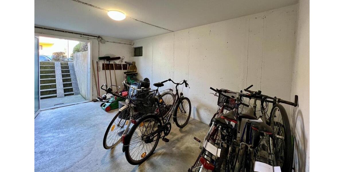 Helle 3,5-Zimmer-Wohnung mit Westbalkon und Garage 3.5 zimmer