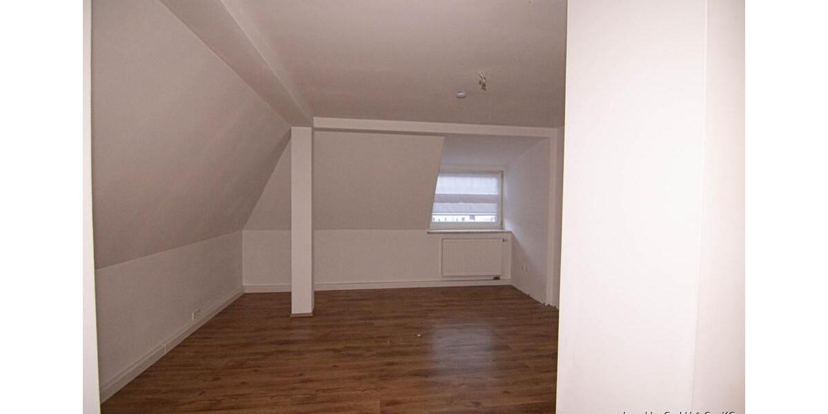 Dachgeschoßwohnung Oberkotzau - 5 Zimmer, 149 m&sup2;, 1.028&euro; | Angebot:23807306