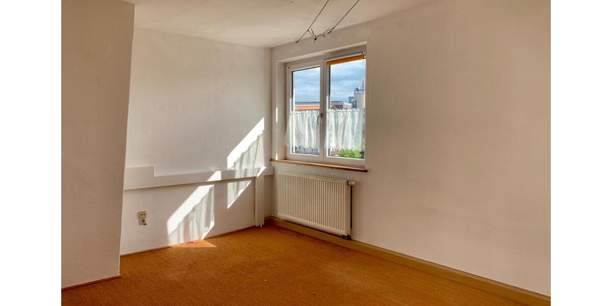 Dachgeschoßwohnung Albstadt - 3 Zimmer, 65 m&sup2;, 640&euro; | Angebot:26043790