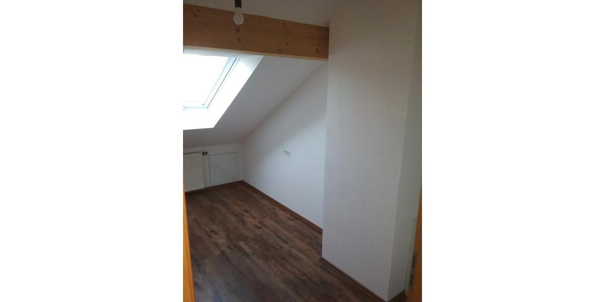 Dachgeschoßwohnung Steinberg am See Oder - 4 Zimmer, 87 m&sup2;, 760&euro; | Angebot:26697946