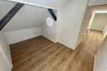 Mit Weitblick! 2,5 Raum DG Wohnung mit offener Küche im Wohnzimmer. Modernes Bad mit Wanne! - Dachgeschoßwohnung Gera Alt-Bieblach | Angebot:26248794
