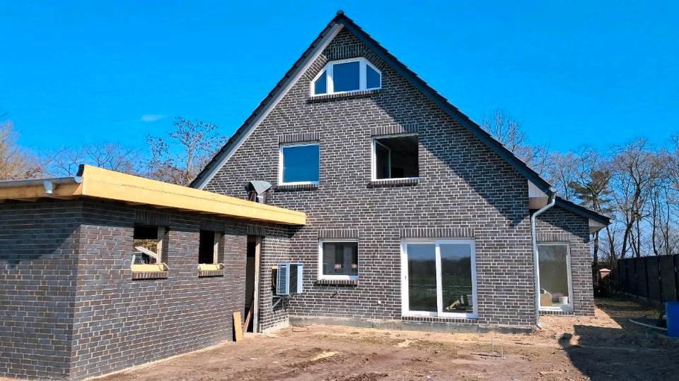 Doppelhaushälfte Burgwedel - 5 Zimmer, 140 m&sup2;, 1.700&euro; | Angebot:26004343
