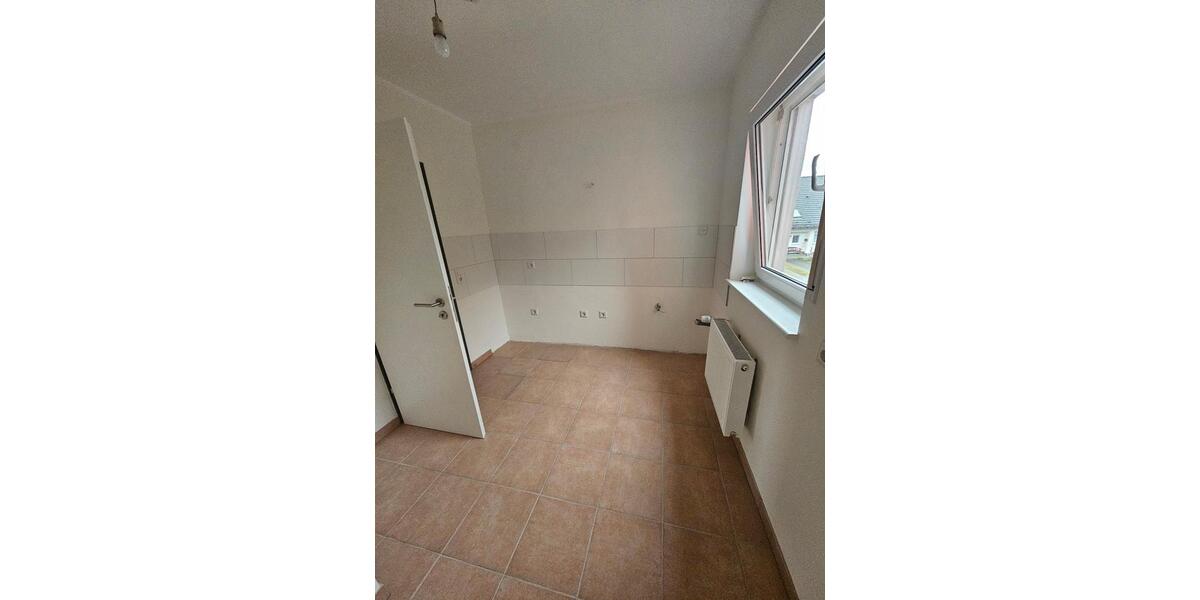 Erdgeschoßwohnung Sundern (Sauerland) - 3 Zimmer, 63 m&sup2;, 680&euro; | Angebot:26491264