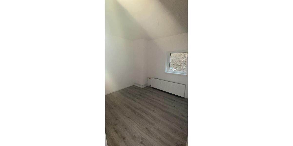 Etagenwohnung Altenstadt - 5.5 Zimmer, 125 m&sup2;, 1.450&euro; | Angebot:25994572