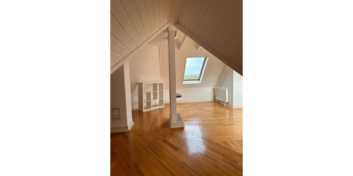 Dachgeschoßwohnung Kleve - 1 Zimmer, 15 m&sup2;, 380&euro; | Angebot:25988638