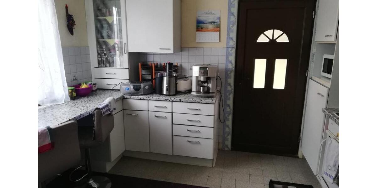 1 WG Zimmer in 6er WG Wohngemeinschaft in einem Haus mit Garten 6 zimmer