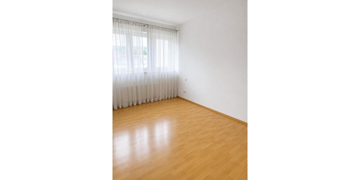 Dachgeschoßwohnung Bad Dürrheim - 2 Zimmer, 78 m&sup2;, 975&euro; | Angebot:26528700