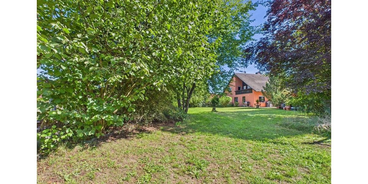 Freistehendes Einfamilienhaus in massiver Bauweise mit großem Grundstück zu vermieten! 6 zimmer