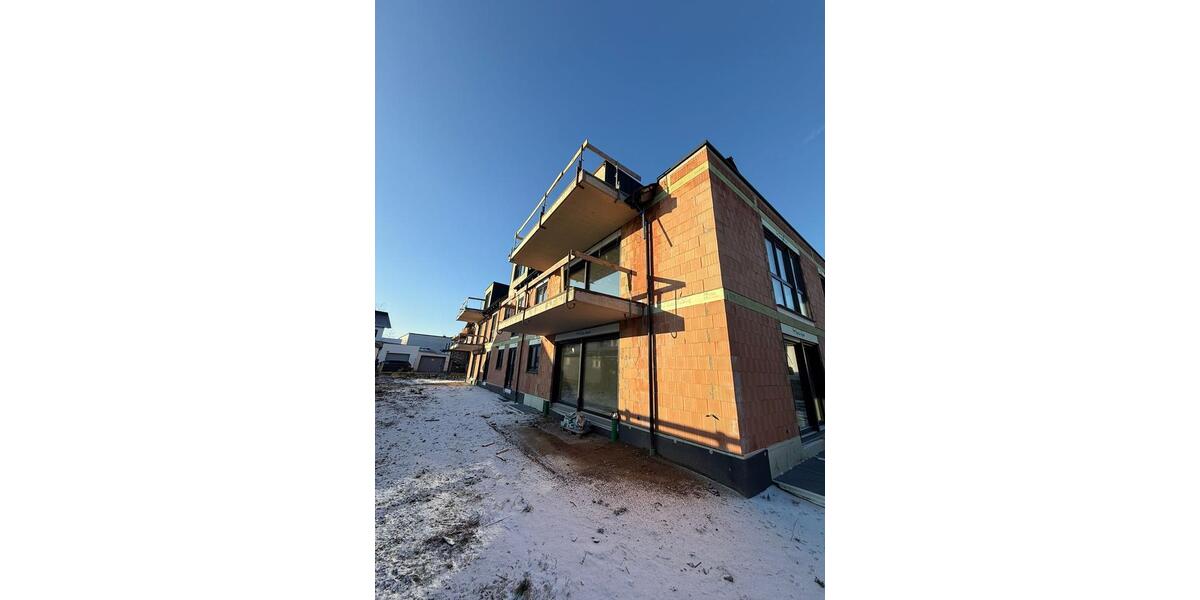 Neubau: Wunderschöne Dachgeschosswohnung mit zwei großen Balkonen 3 zimmer