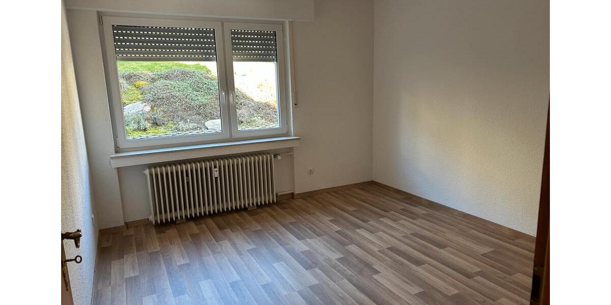 Hochparterre Solingen - 3 Zimmer, 82 m&sup2;, 880&euro; | Angebot:26534203