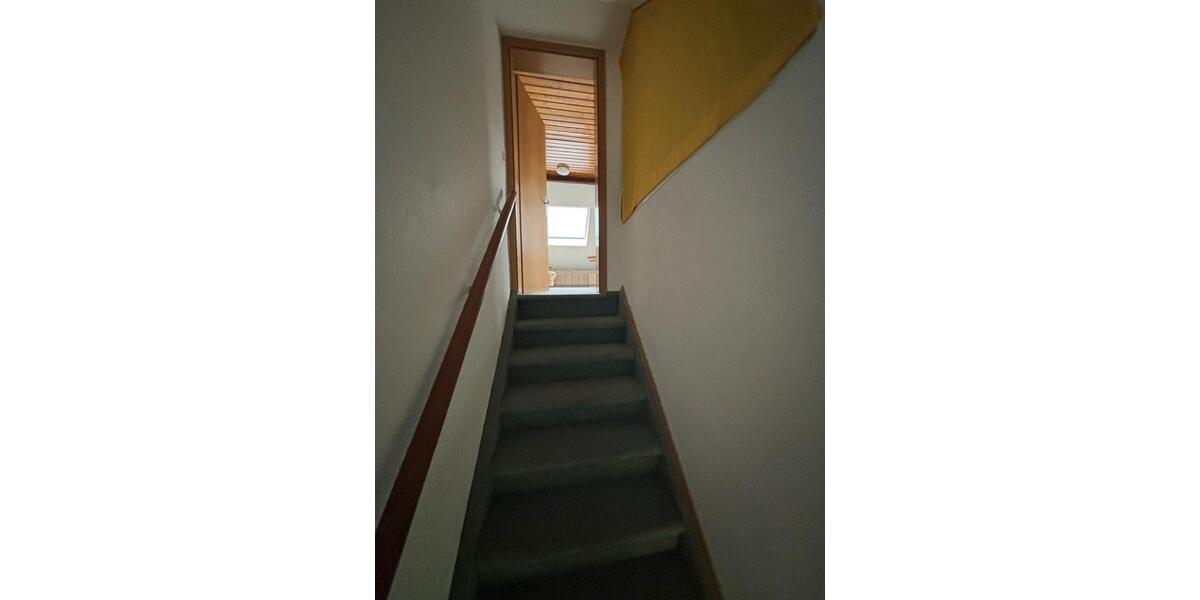 Dachgeschoßwohnung Meschede - 1 Zimmer, 35 m&sup2;, 1.234&euro; | Angebot:25052525