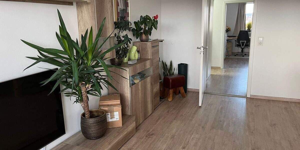 Etagenwohnung Fürth Südstadt - 2 Zimmer, 63 m&sup2;, 700&euro; | Angebot:25107880