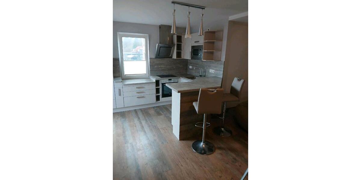 Etagenwohnung Pößneck - 3 Zimmer, 68 m&sup2;, 490&euro; | Angebot:26030081