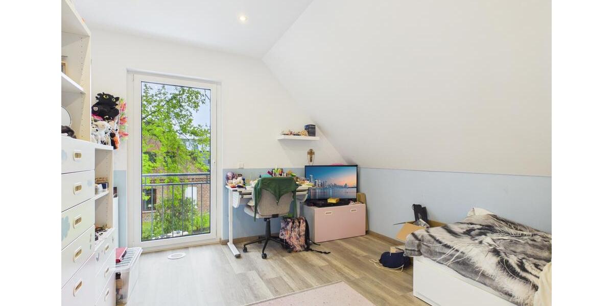 Einfamilienhaus Zeven - 8 Zimmer, 180 m&sup2;, 1.700&euro; | Angebot:26551997