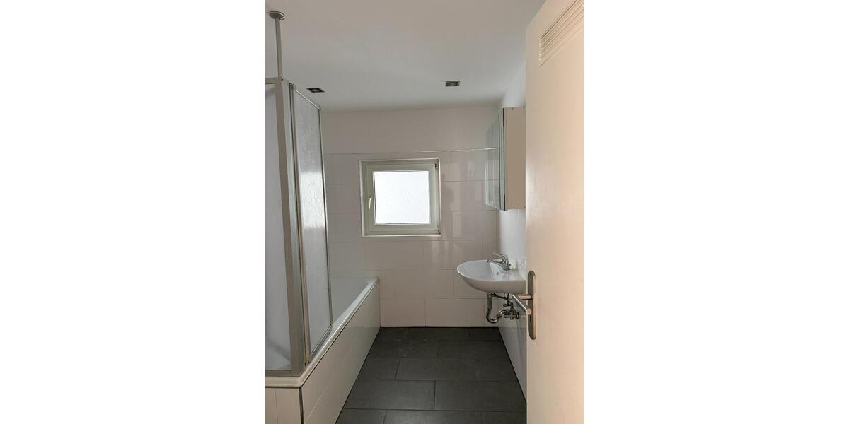 Erdgeschoßwohnung Ludwigshafen am Rhein Parkinsel - 2 Zimmer, 68 m&sup2;, 1.020&euro; | Angebot:25887797