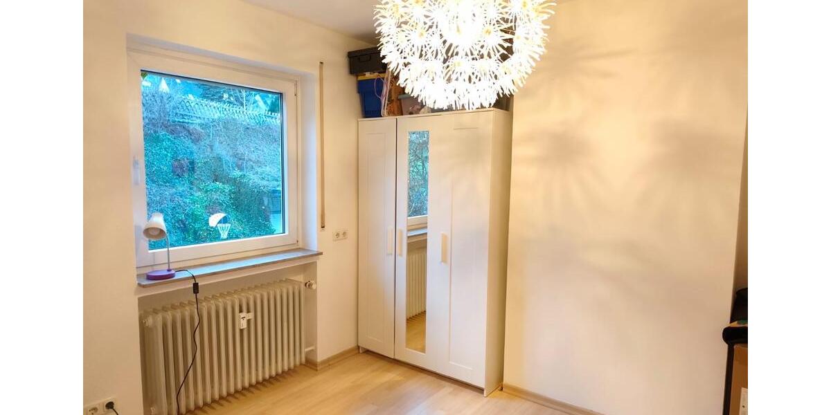 Etagenwohnung Siegen Eiserfeld - 4 Zimmer, 110 m&sup2;, 1.000&euro; | Angebot:24752653