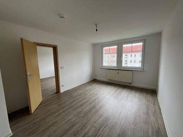 Etagenwohnung Zwickau Eckersbach - 2 Zimmer, 46 m&sup2;, 249&euro; | Angebot:26834763